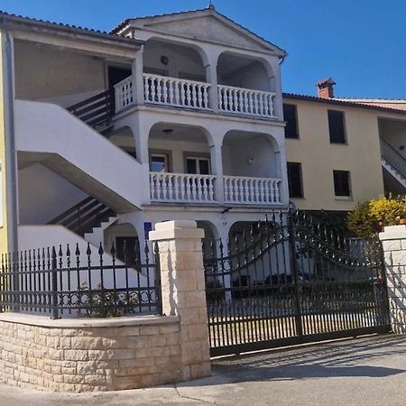 Guest House Casa Mia - Rooms & Apartments روفينج المظهر الخارجي الصورة