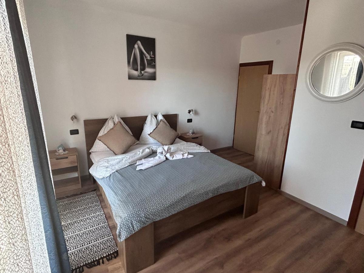 Guest House Casa Mia - Rooms & Apartments روفينج المظهر الخارجي الصورة