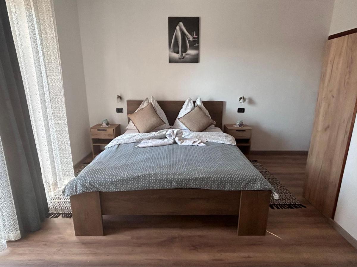 Guest House Casa Mia - Rooms & Apartments روفينج المظهر الخارجي الصورة