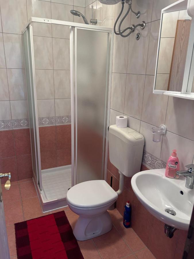 Guest House Casa Mia - Rooms & Apartments روفينج المظهر الخارجي الصورة