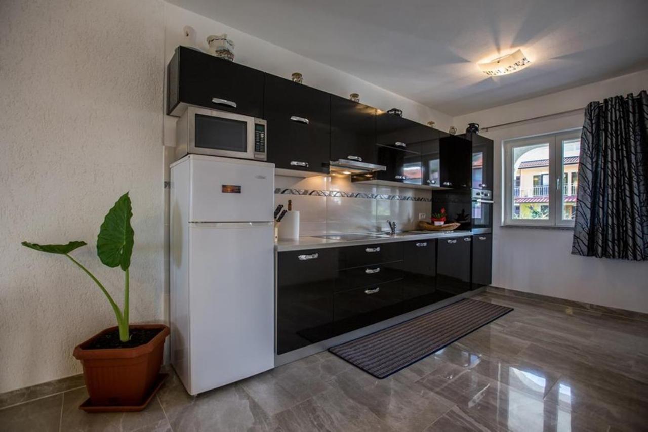 Guest House Casa Mia - Rooms & Apartments روفينج الغرفة الصورة