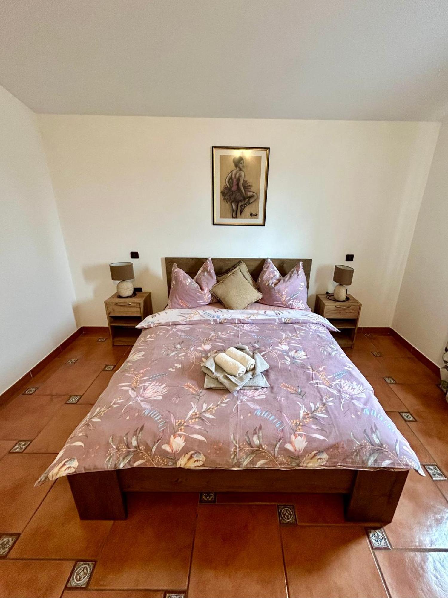 Guest House Casa Mia - Rooms & Apartments روفينج المظهر الخارجي الصورة